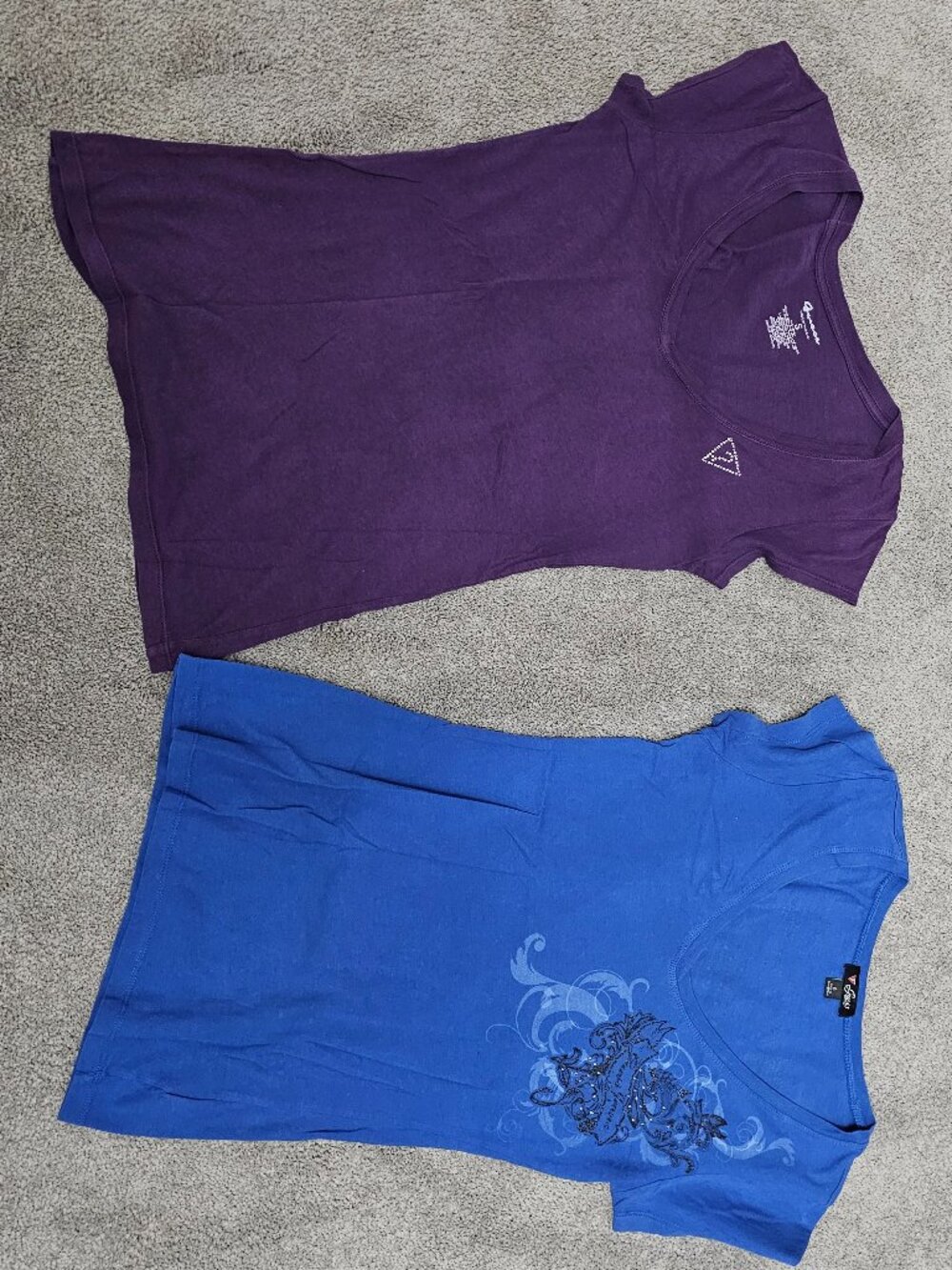 Guess T-Shirts - Lot of 2